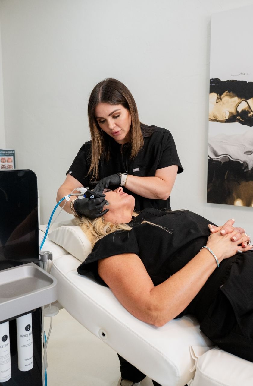 pic-image-hydrafacial-appt-refresh Botox - What to expect at your appointment